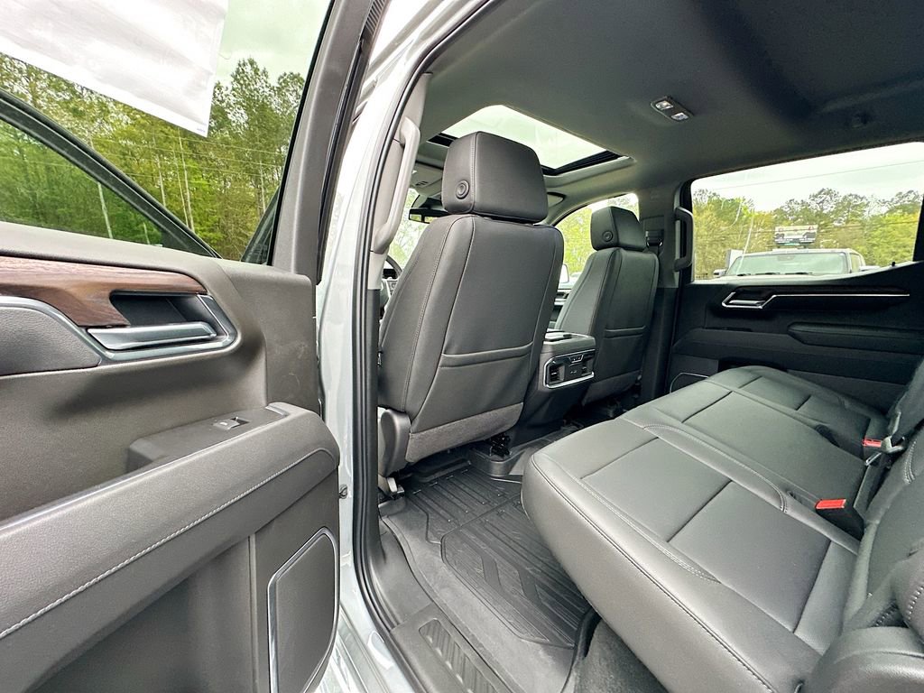 New 2026 GMC Sierra 1500 SLT image 17
