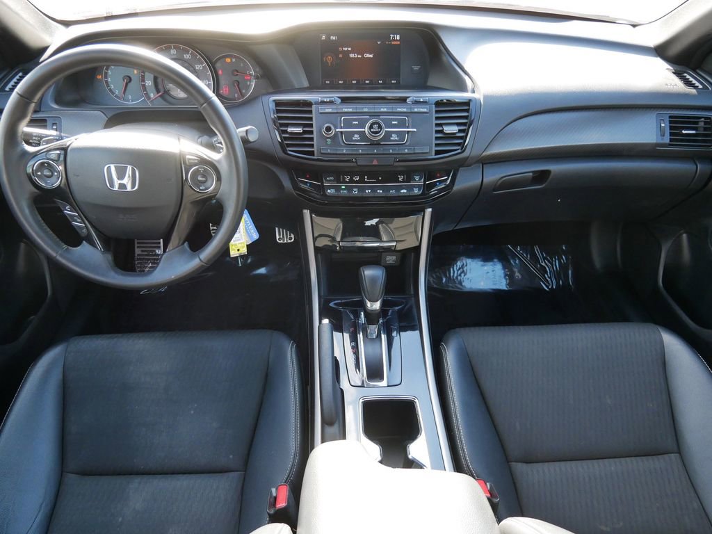 Used 2017 Honda Accord Sport image 14