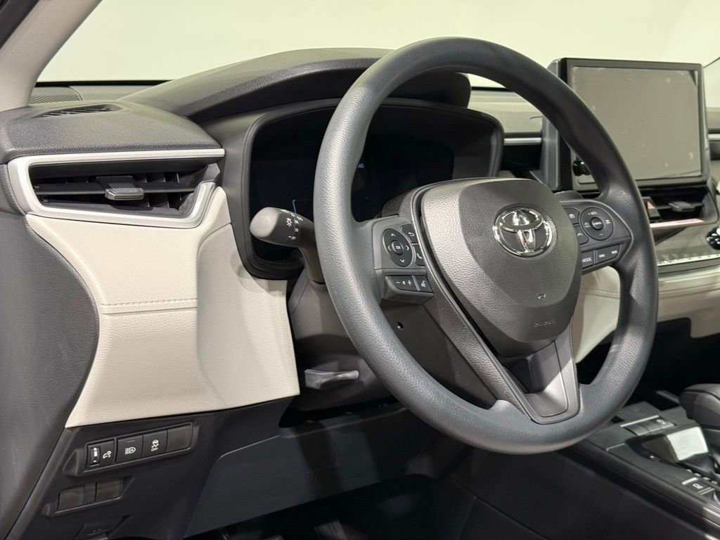 New 2026 Toyota Corolla Cross L image 17