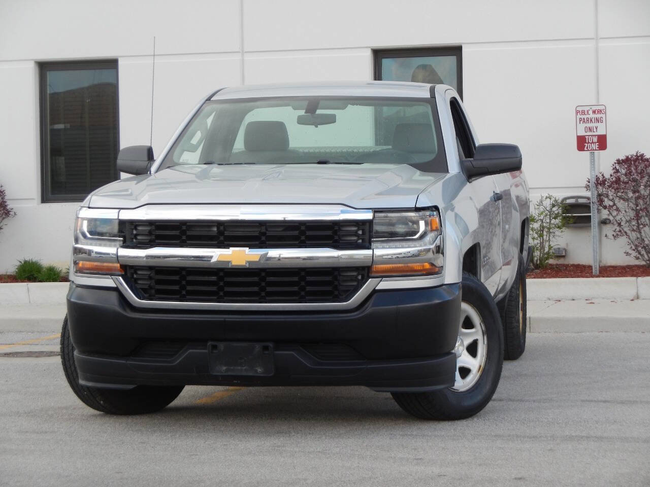 Used 2016 Chevrolet Silverado 1500 W/T w/ Trailering Package RWD image 3