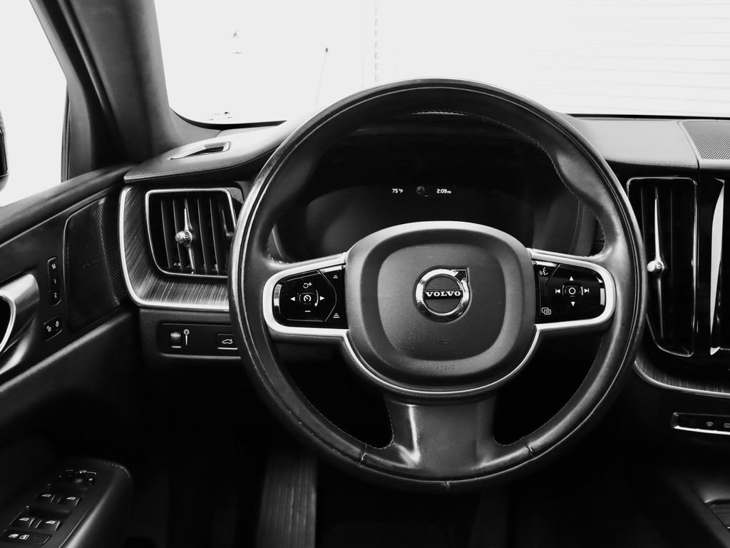 Used 2021 Volvo XC60 T5 Inscription w/ Advanced Package AWD/4WD image 14