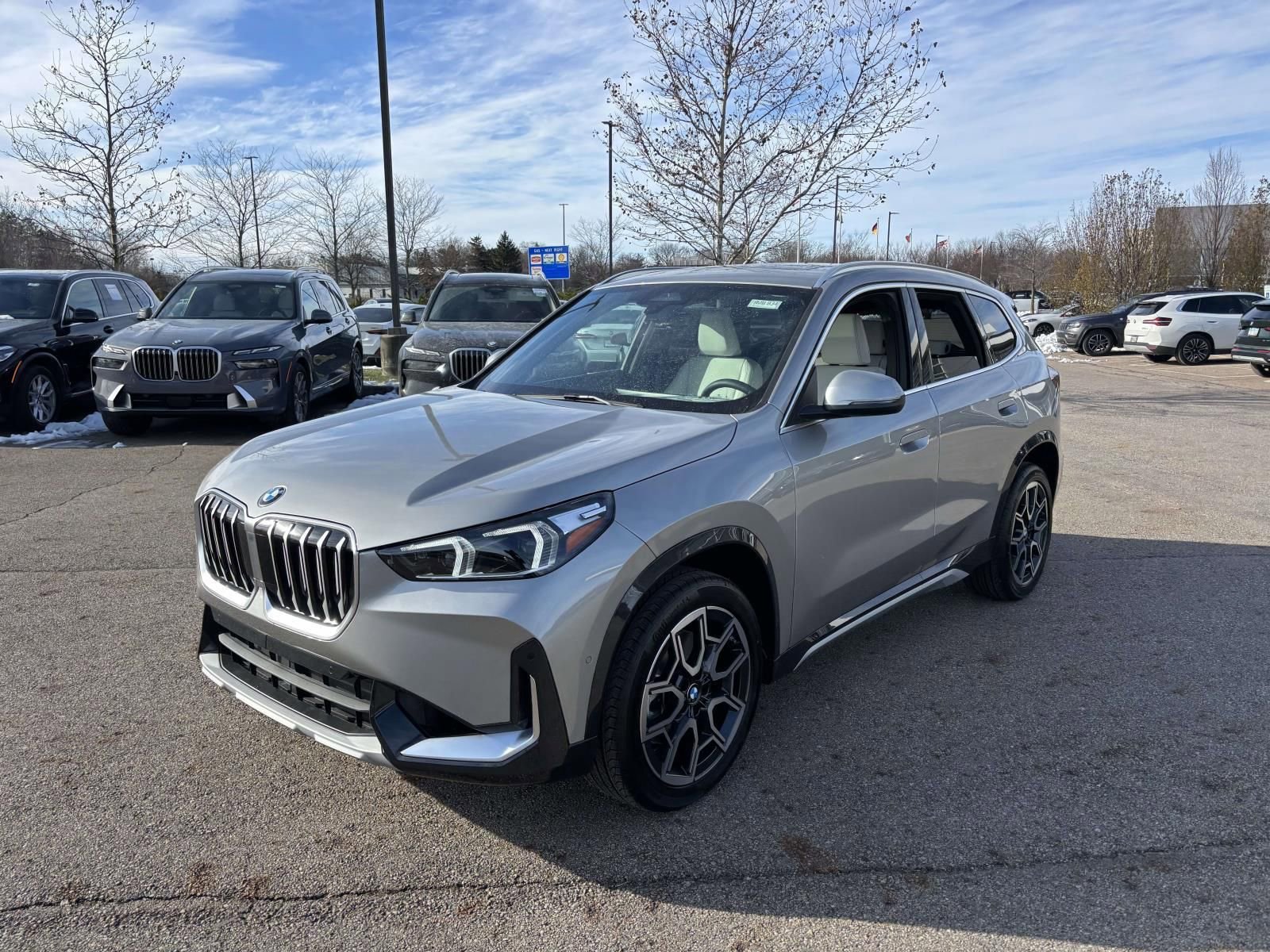 New 2026 BMW X1 xDrive28i w/ Convenience Package AWD/4WD image 3