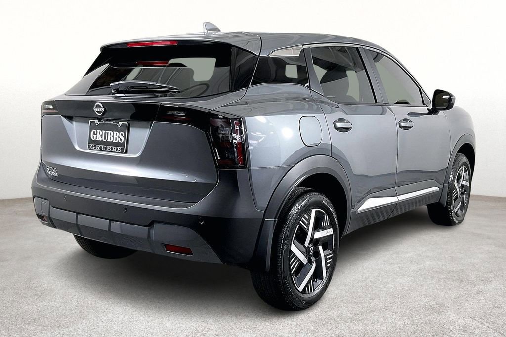 Certified 2025 Nissan Kicks SV image 2