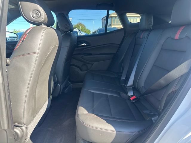 Used 2024 Chevrolet Trax RS w/ Sunroof Package FWD image 12