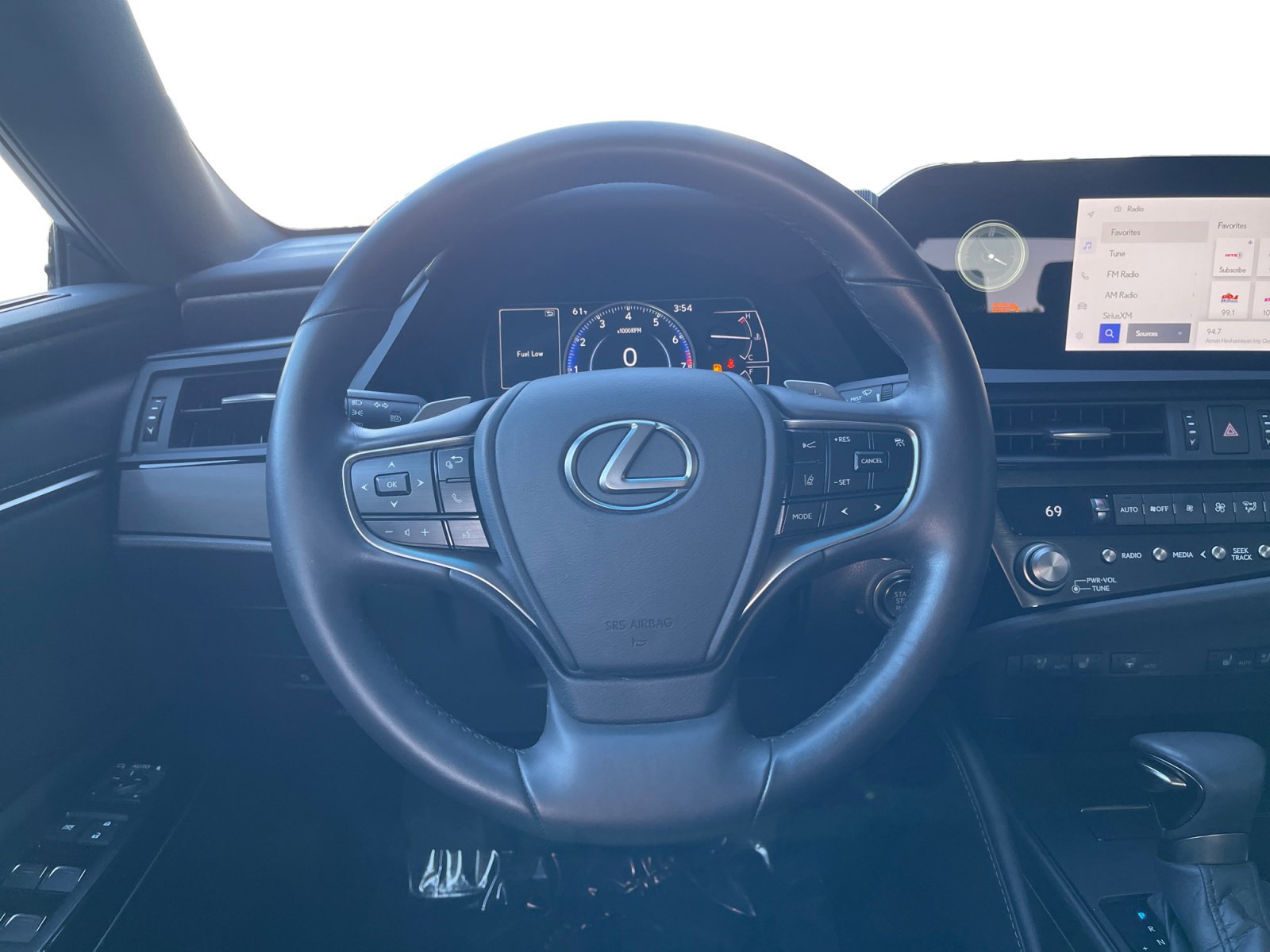 Used 2025 Lexus ES 350 w/ Premium Package image 12