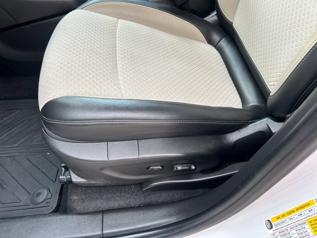 Used 2018 Buick Encore Preferred w/ LPO, Road Trip Package FWD image 28