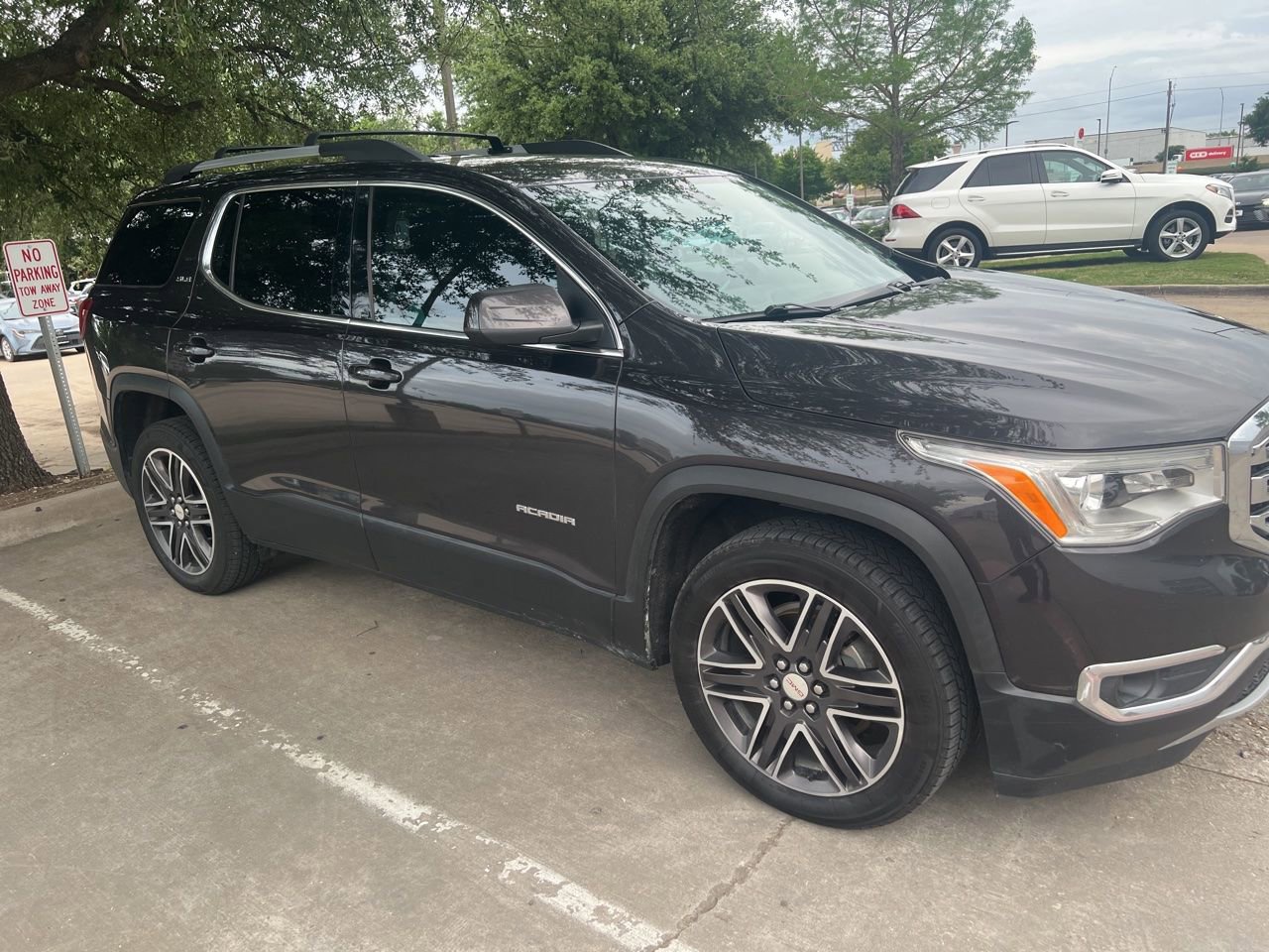 Used 2019 GMC Acadia SLE image 5