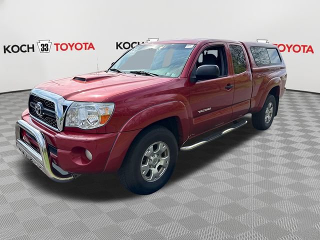 Used 2011 Toyota Tacoma 4x4 Access Cab V6 w/ TRD Off-Road Pkg image 3