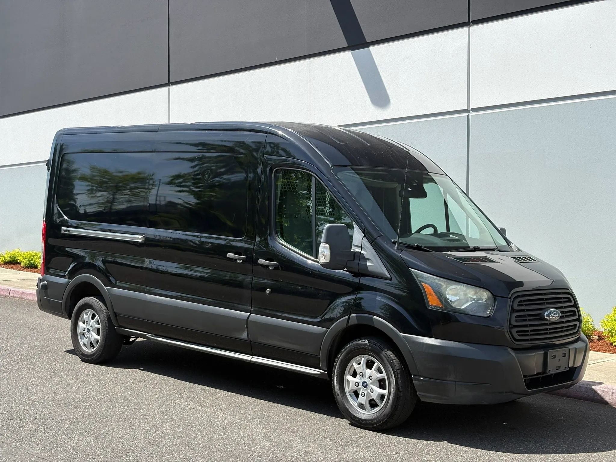Used 2016 Ford Transit 250 148 Medium Roof RWD image 8