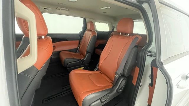 Used 2024 Kia Carnival SX image 45