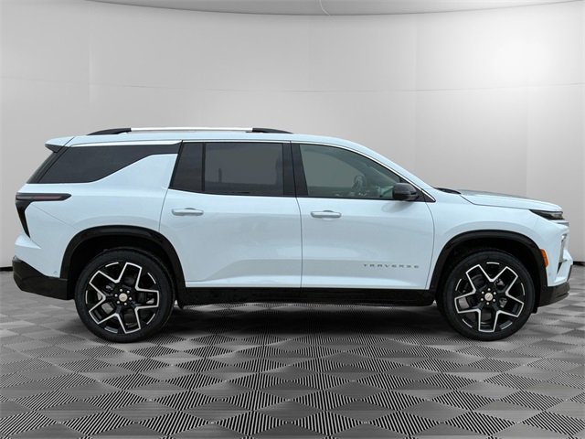 New 2026 Chevrolet Traverse High Country image 2