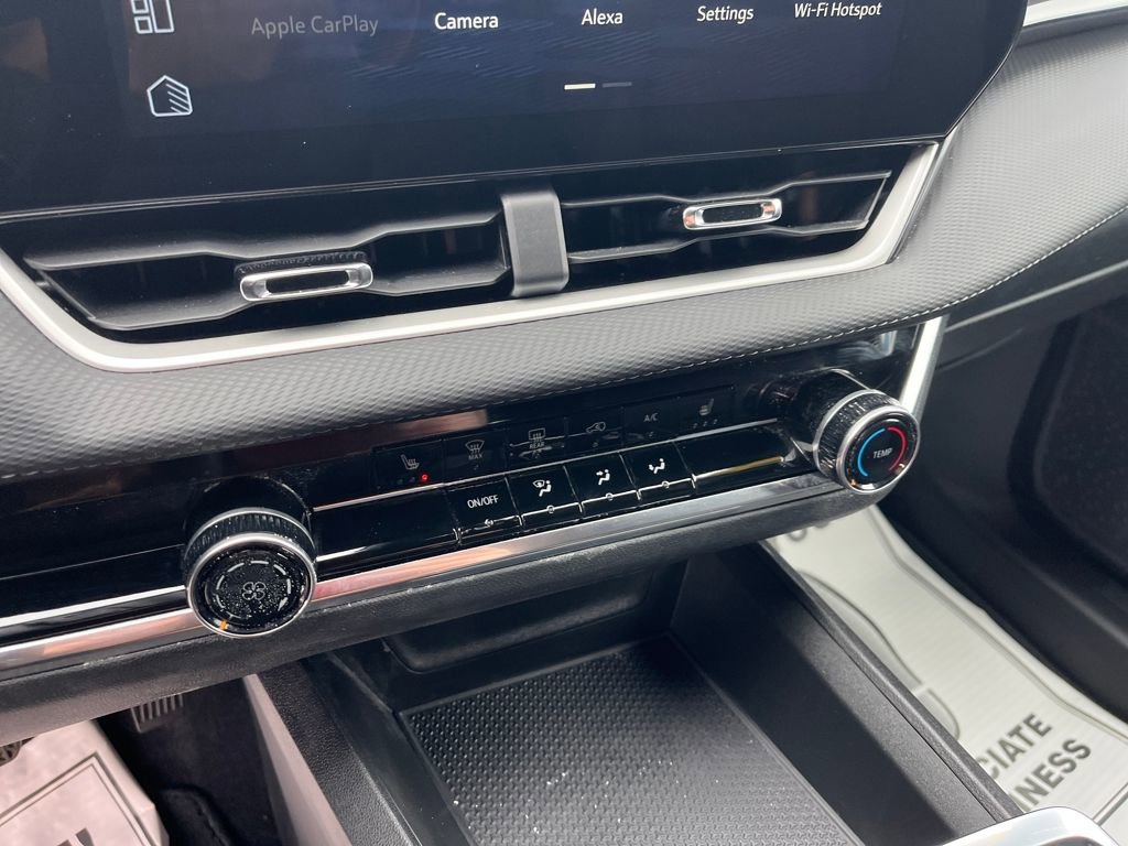 Used 2025 Chevrolet Equinox LT image 15