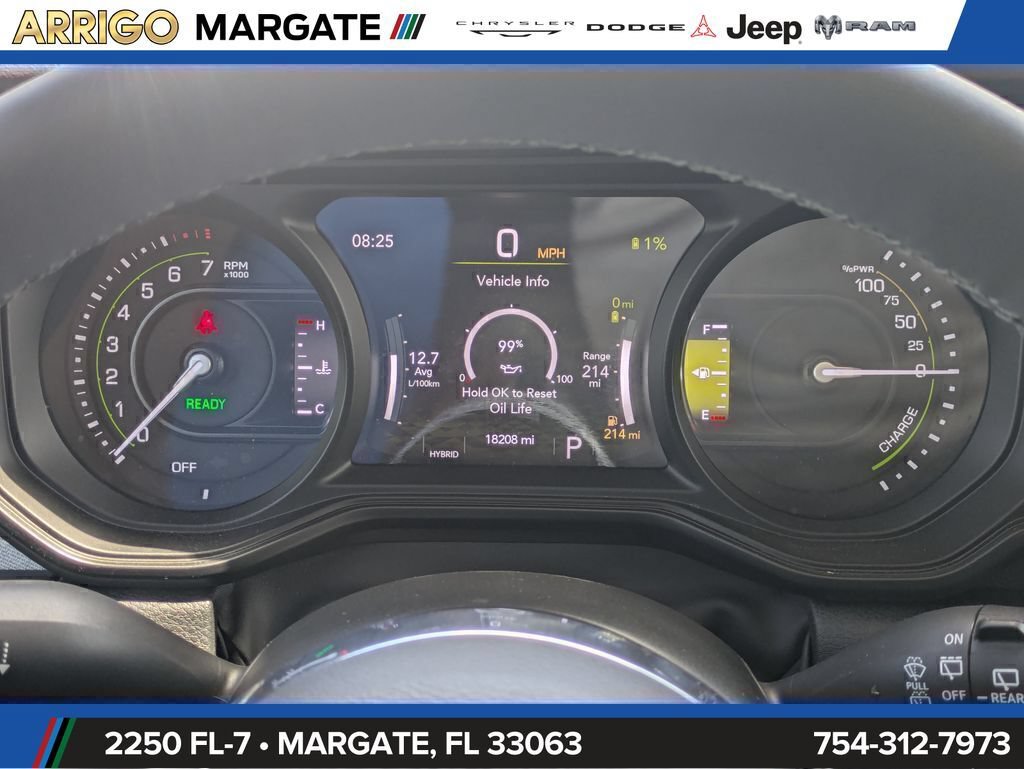 Used 2025 Jeep Wrangler Unlimited Sahara AWD/4WD image 28