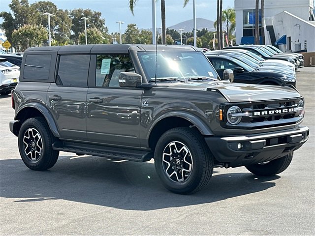 New 2025 Ford Bronco Outer Banks AWD/4WD image 3