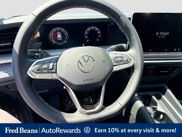 New 2025 Volkswagen Tiguan SE AWD/4WD image 9