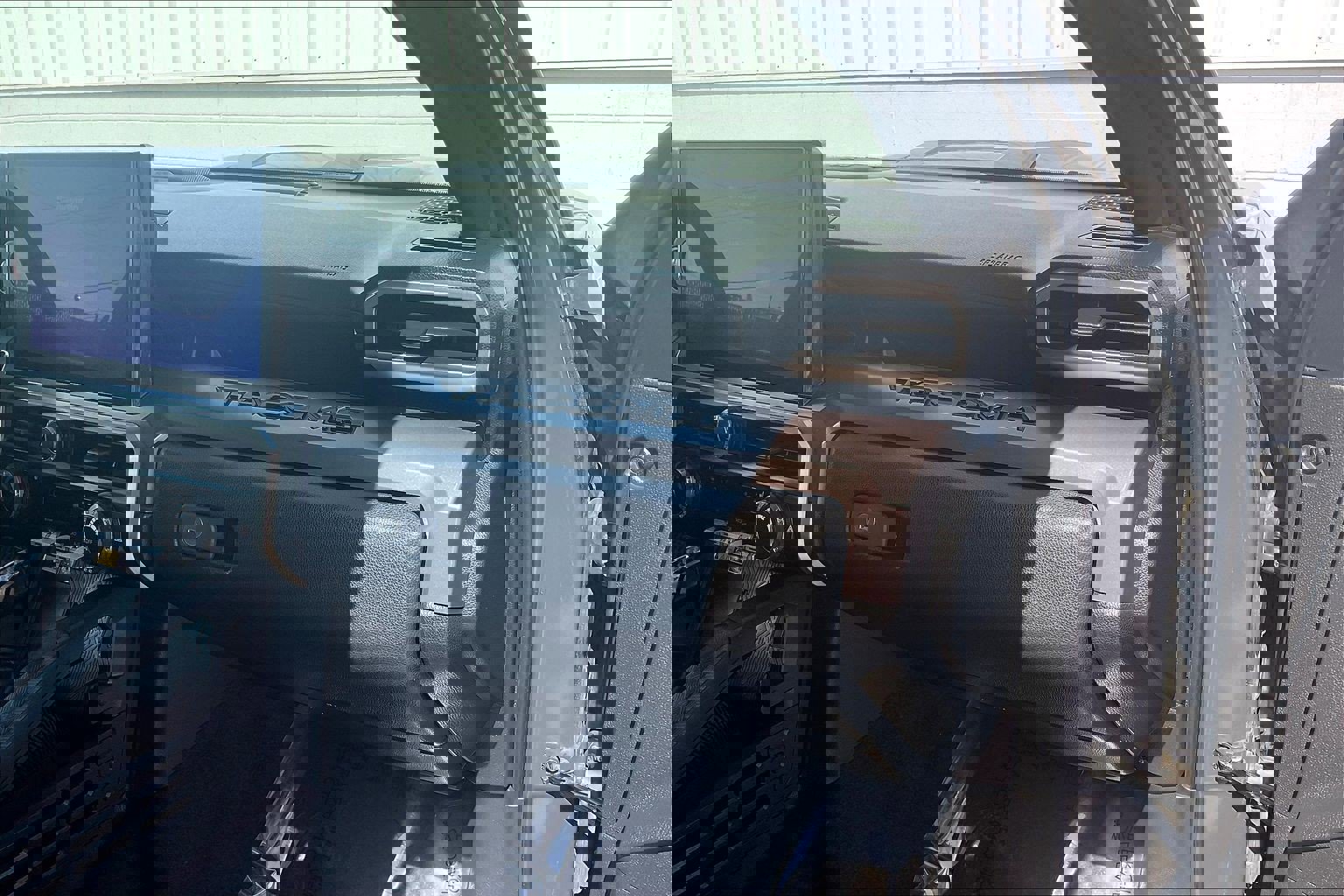 Used 2024 Toyota Tacoma TRD Sport w/ TRD Sport Upgrade Package image 21