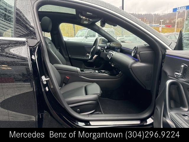 Used 2025 Mercedes-Benz CLA 250 4MATIC image 23