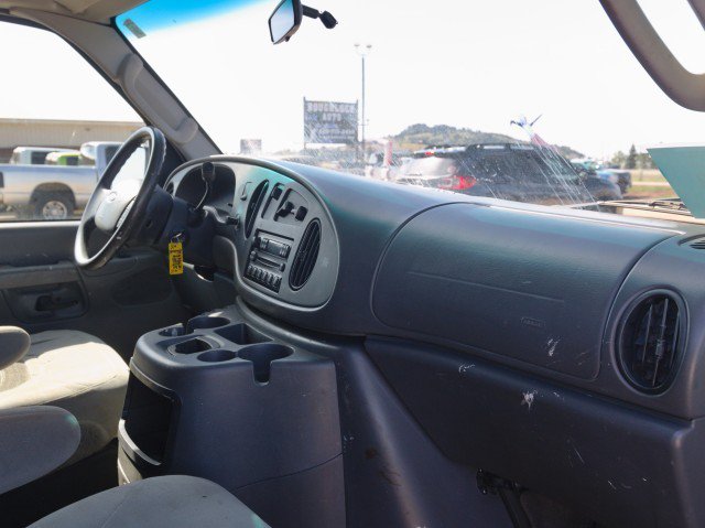 Used 2005 Ford E-150 and Econoline 150 RWD image 25