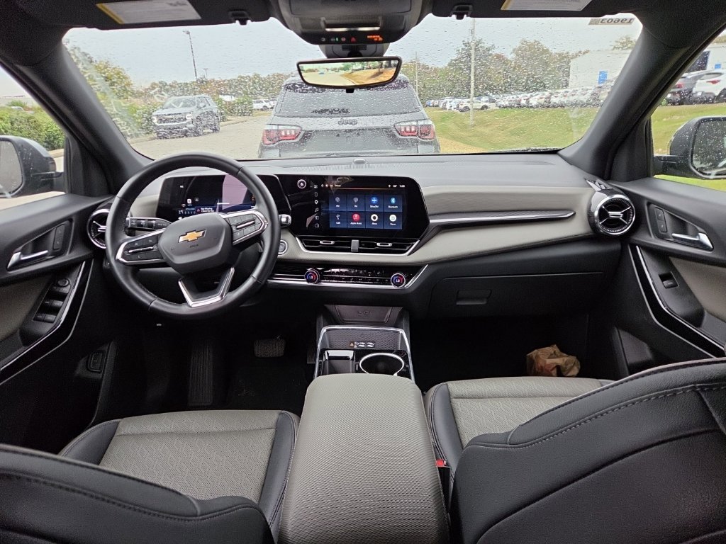 Used 2025 Chevrolet Equinox LT w/ Convenience Package II AWD/4WD image 5