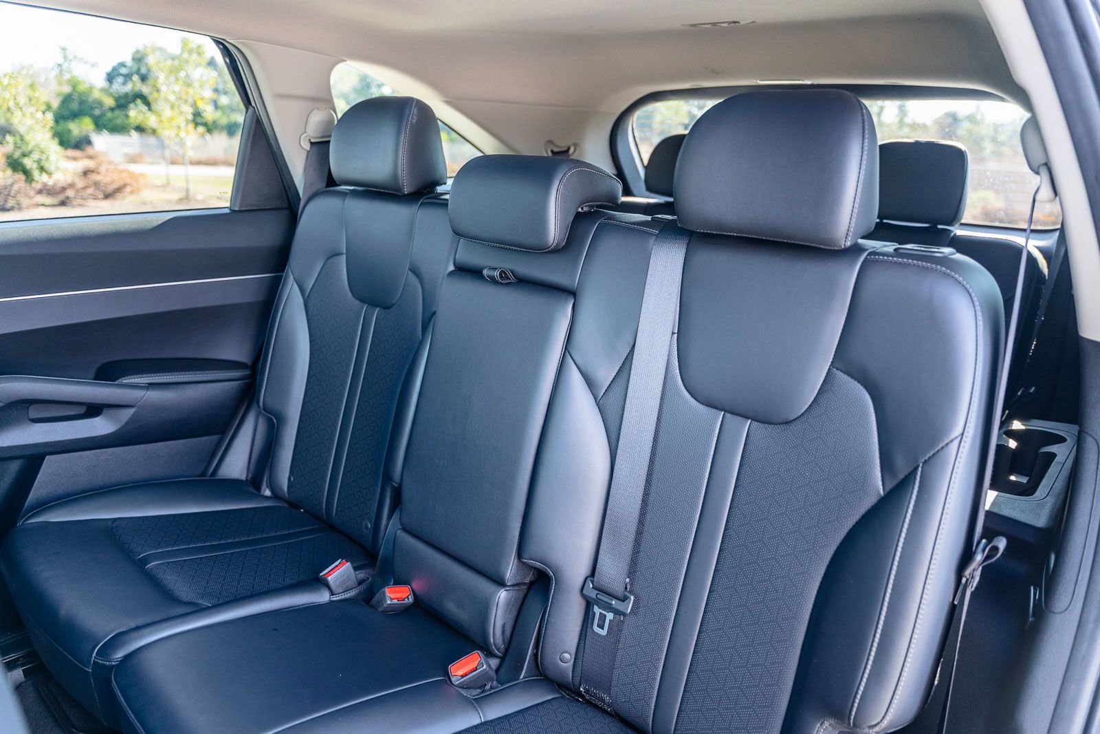 Used 2023 Kia Sorento S w/ Panoramic Sunroof Package image 19