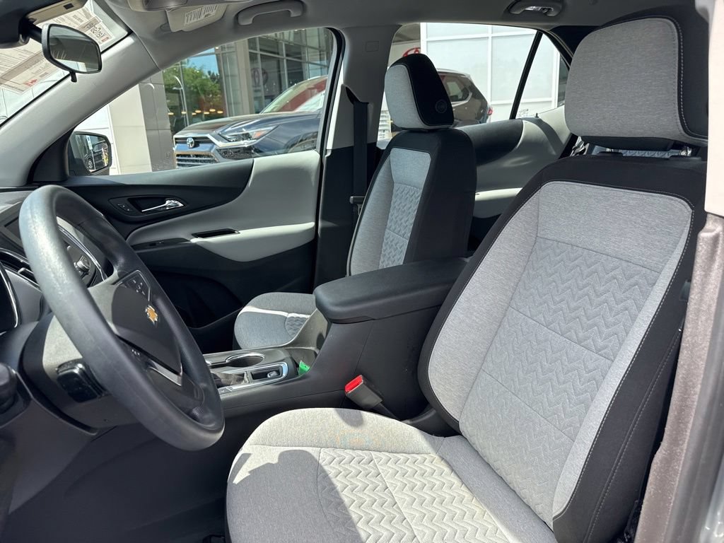 Used 2023 Chevrolet Equinox LS AWD/4WD image 12