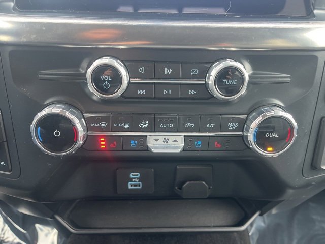 Used 2022 Ford F150 Lariat w/ Equipment Group 501A Mid image 34