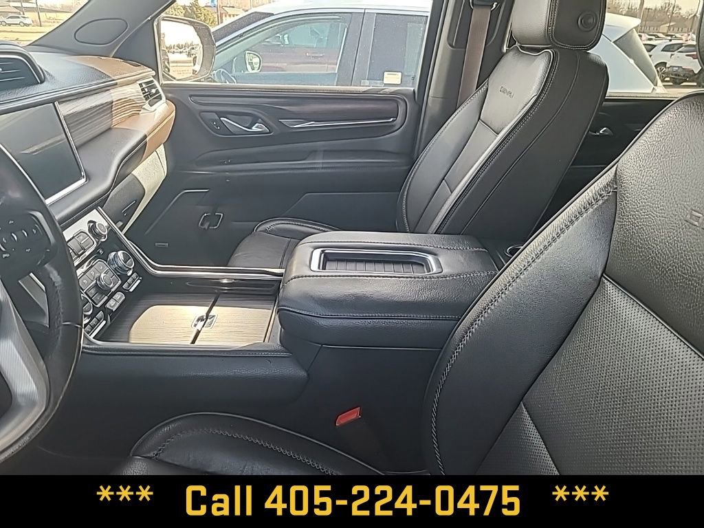 Used 2021 GMC Yukon XL Denali w/ Denali Premium Package image 35
