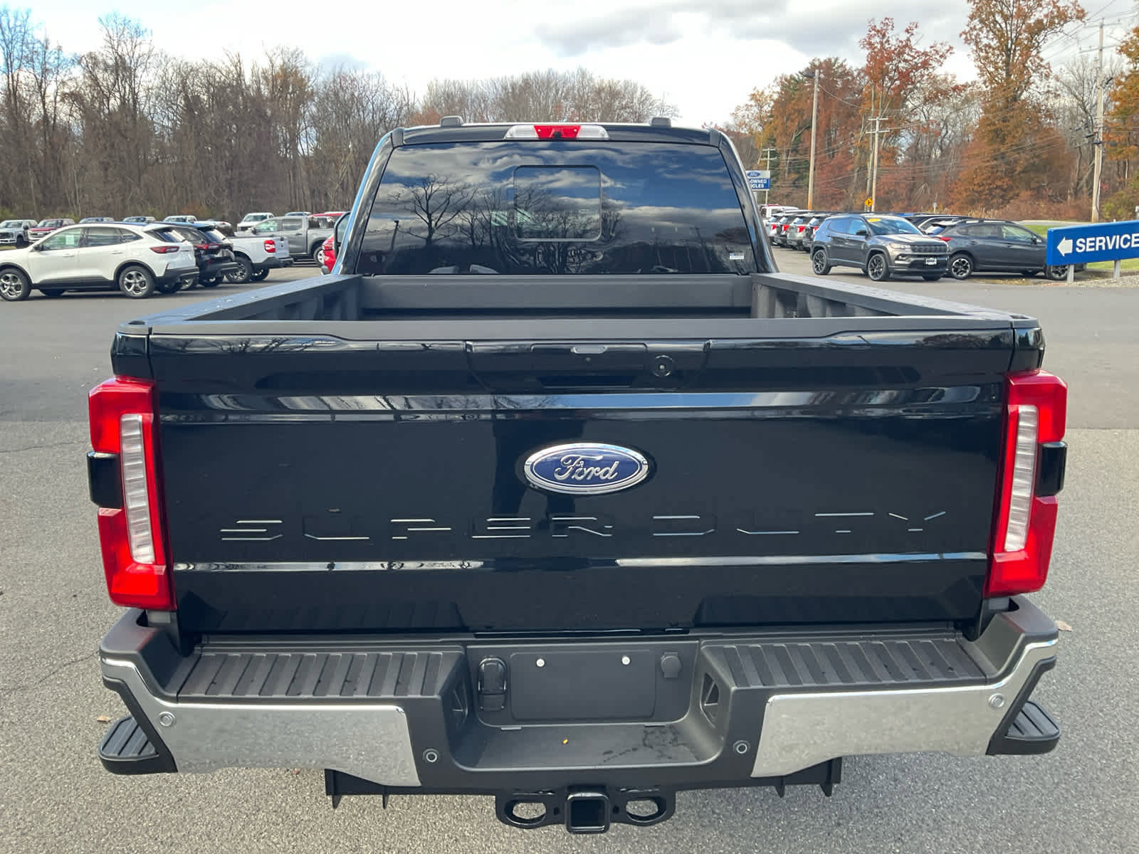 New 2026 Ford F250 Lariat w/ FX4 Off-Road Package image 4