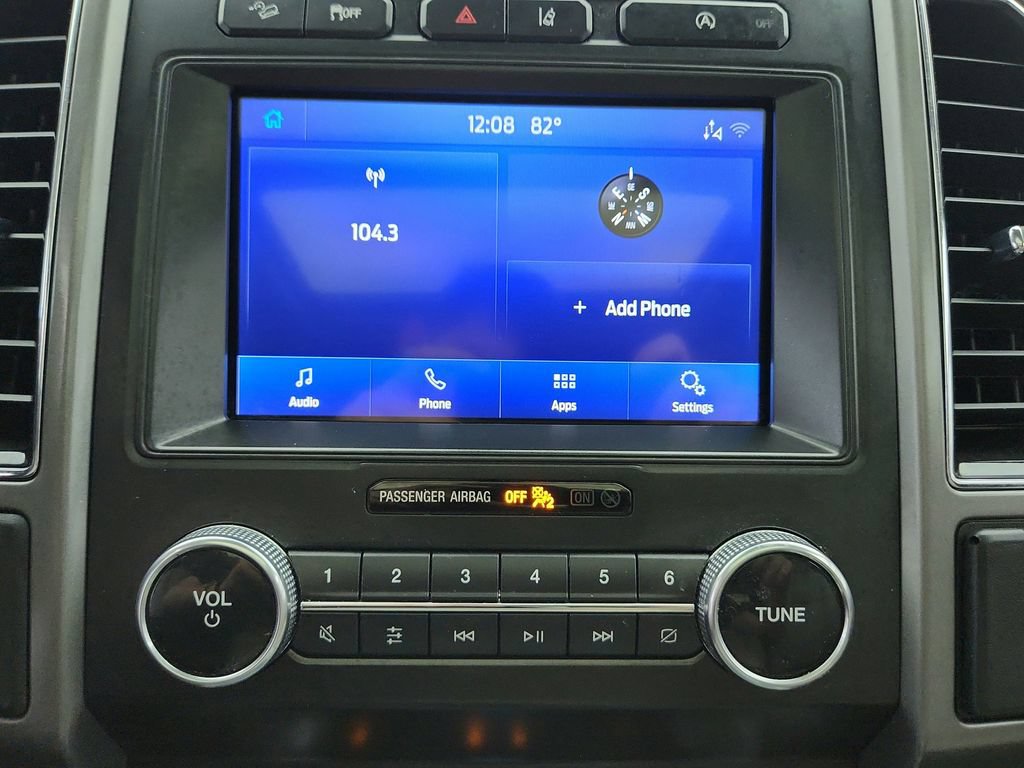 Used 2020 Ford Expedition XLT w/ Equipment Group 201A AWD/4WD image 17