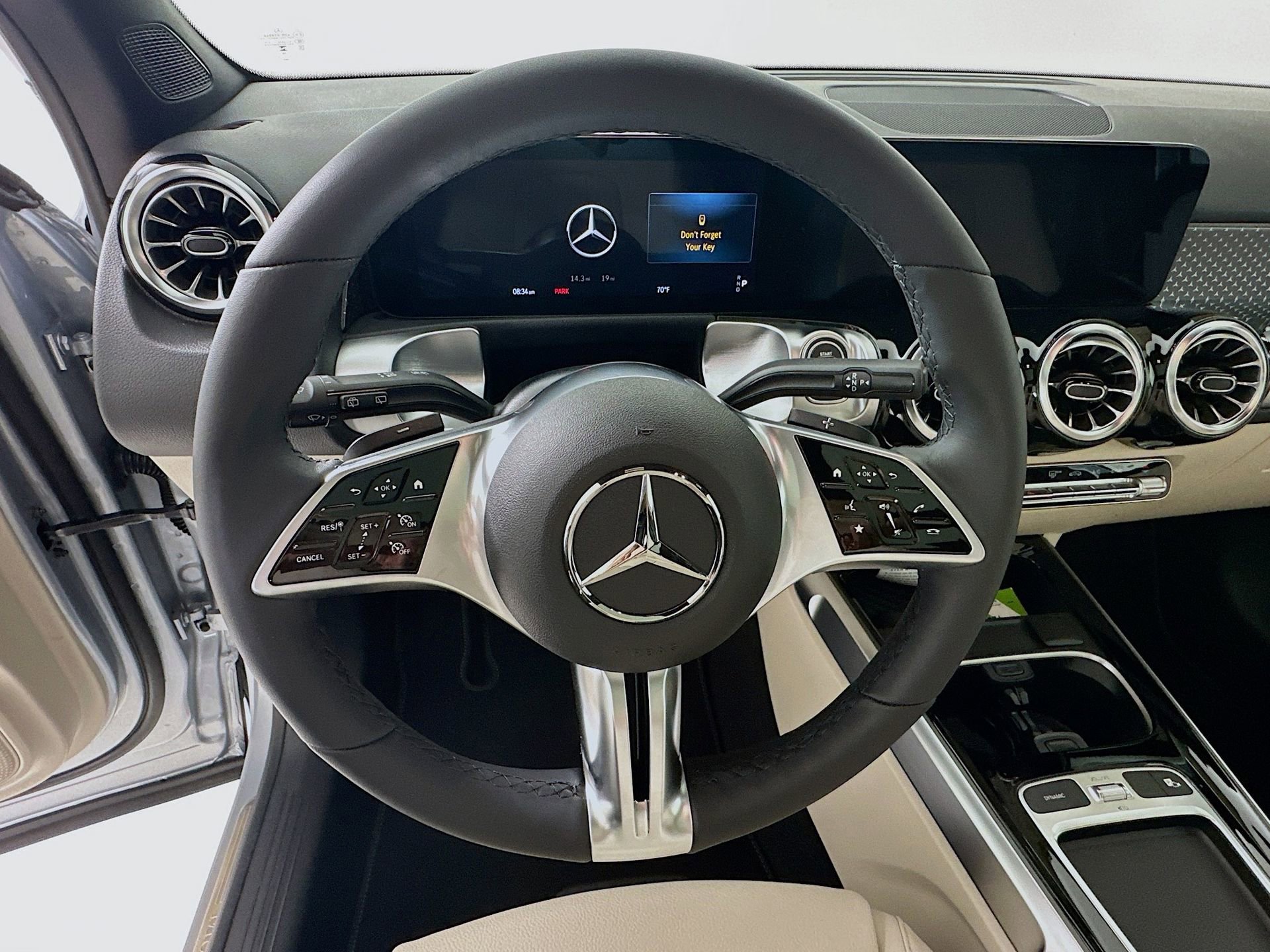 New 2026 Mercedes-Benz GLB 250 image 12