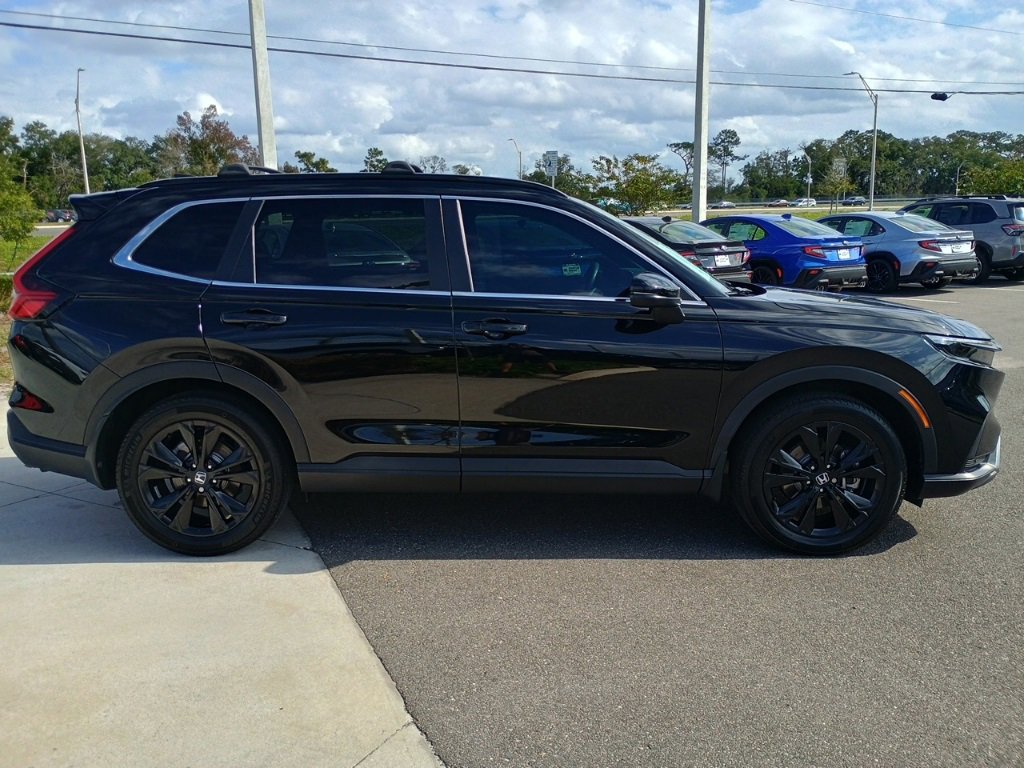 Used 2023 Honda CR-V Sport Touring image 4