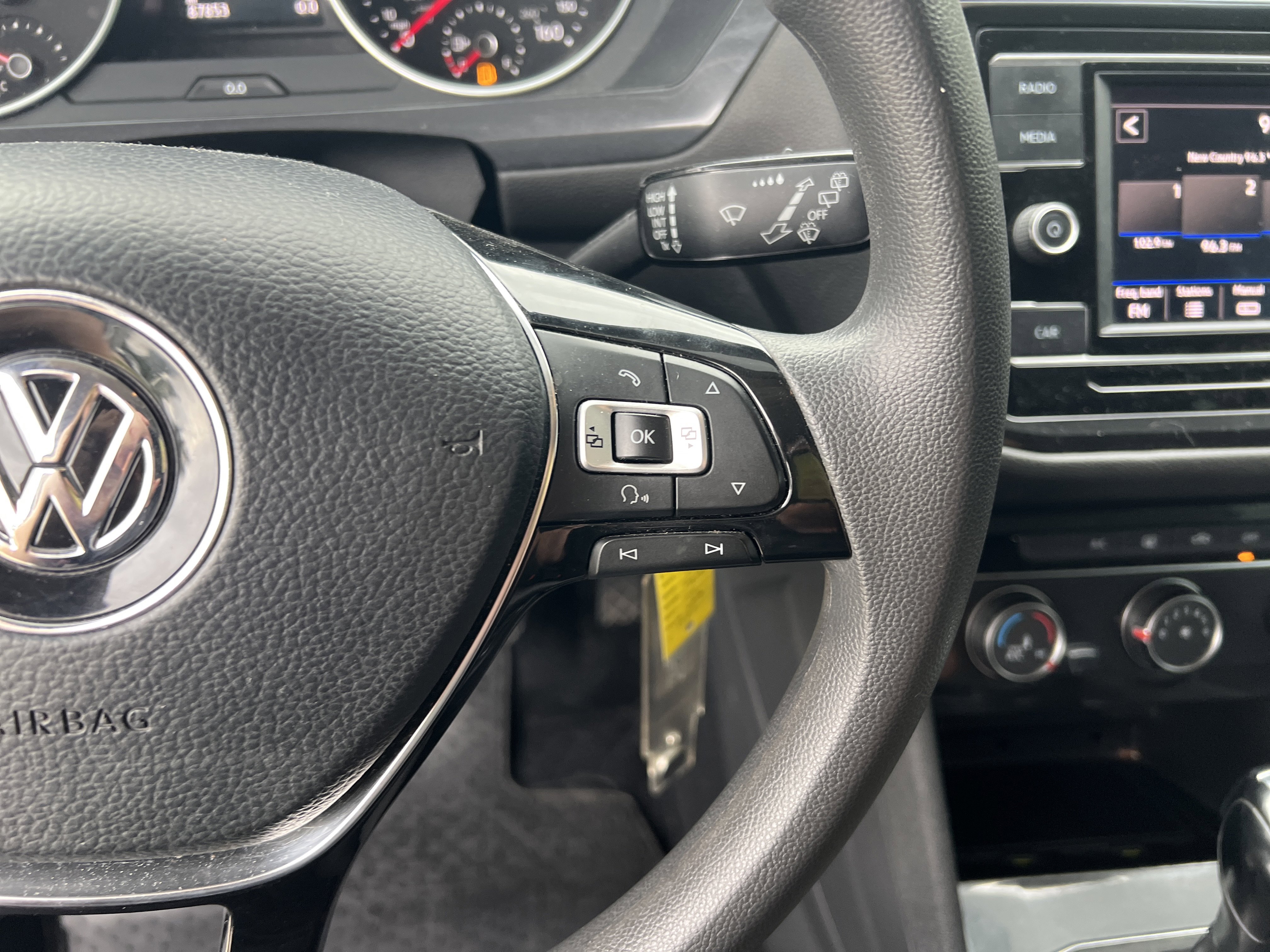 Used 2018 Volkswagen Tiguan S FWD image 18