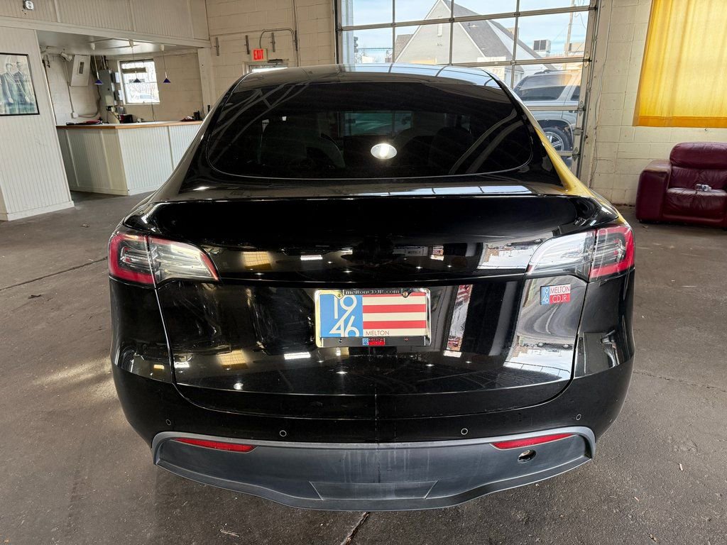 Used 2020 Tesla Model Y Long Range image 16