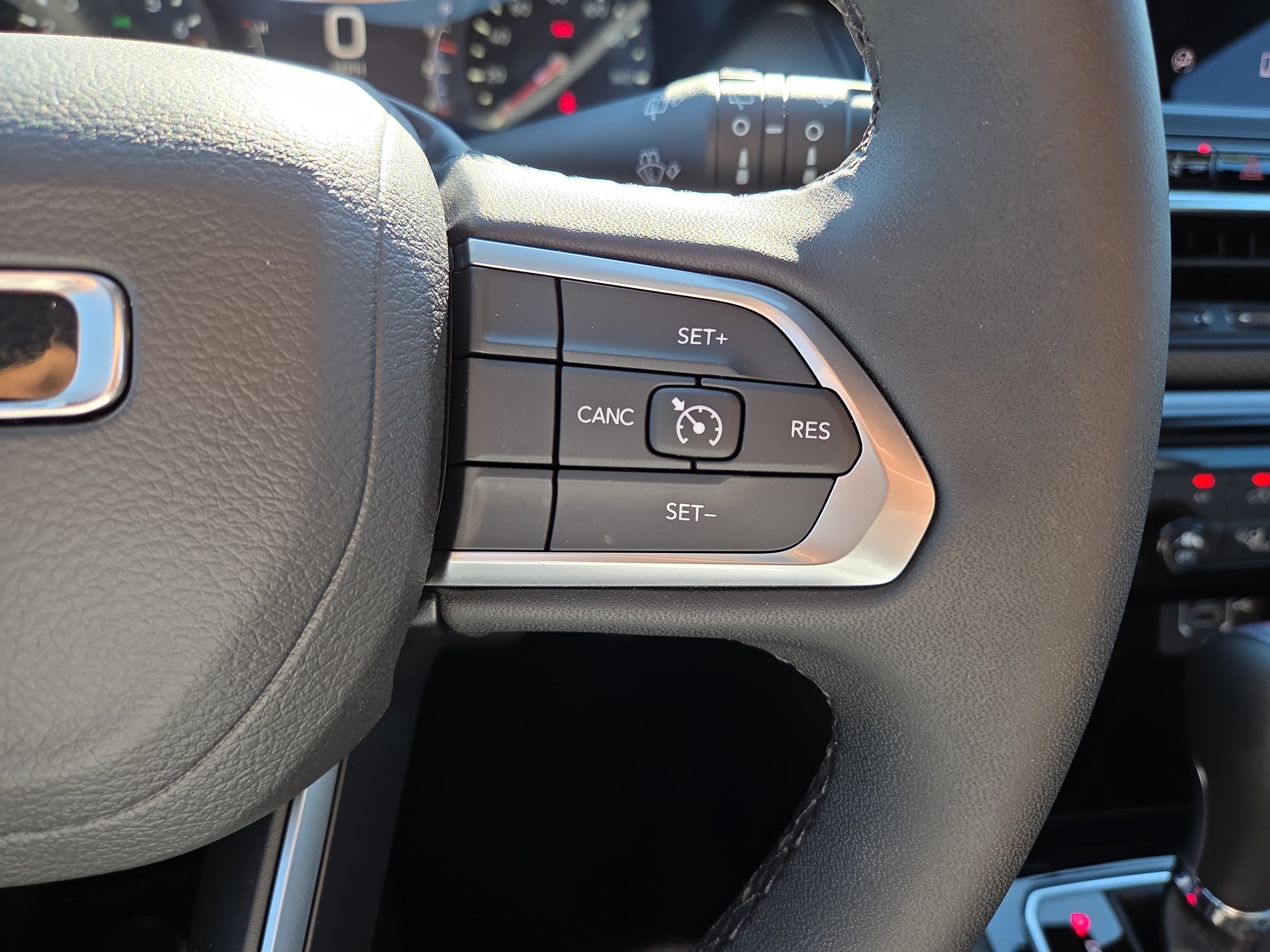 Used 2026 Jeep Compass Latitude AWD/4WD image 12