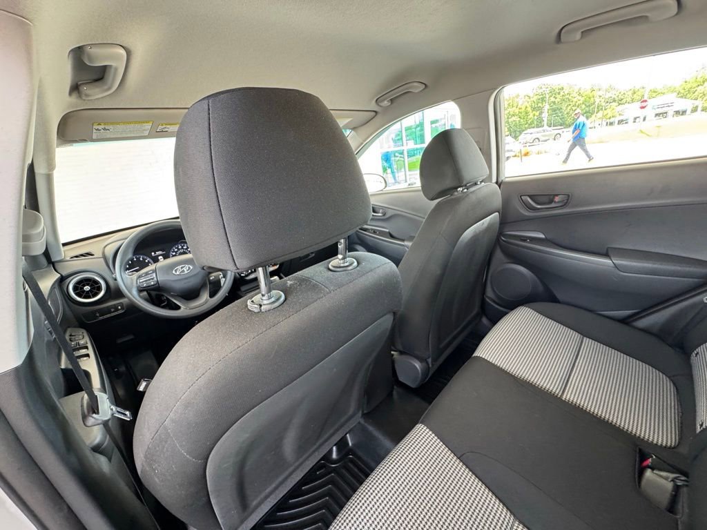 Used 2022 Hyundai Kona SE FWD image 19