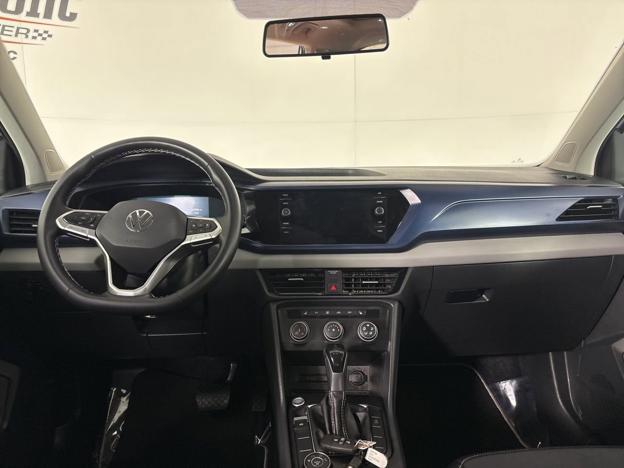 Used 2022 Volkswagen Taos SE w/ Panoramic Sunroof Package image 23