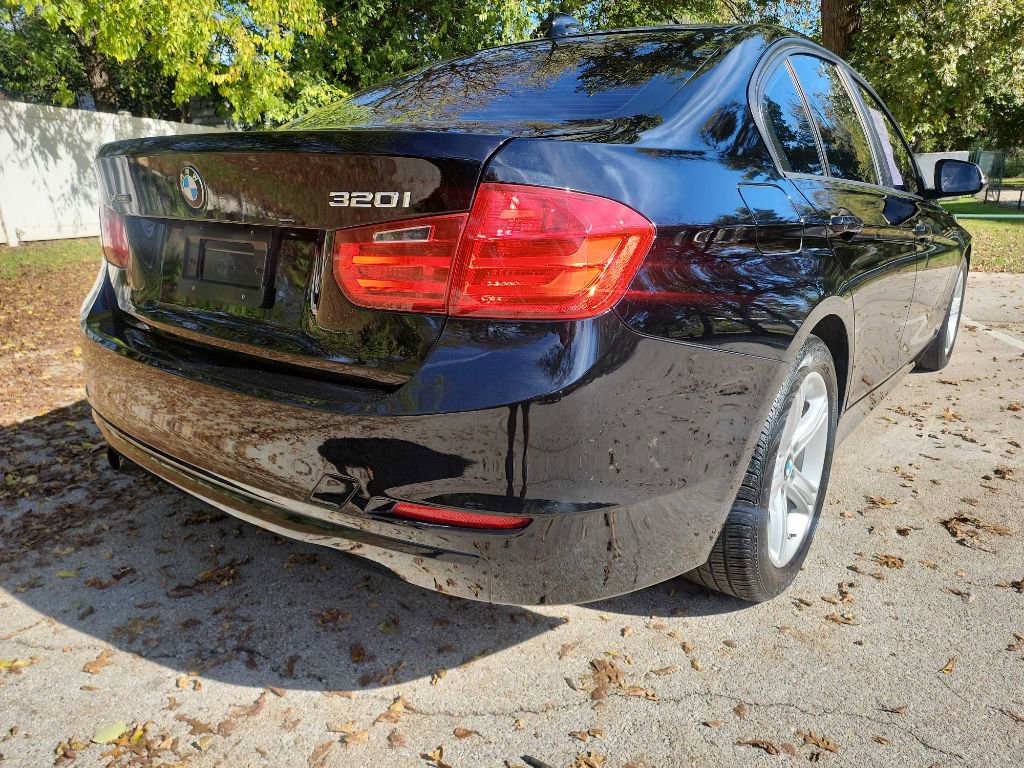 Used 2015 BMW 320i xDrive Sedan image 11