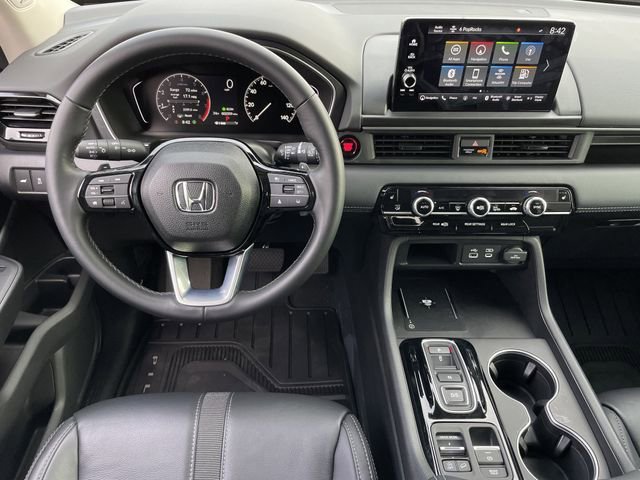 New 2025 Honda Pilot Touring image 12
