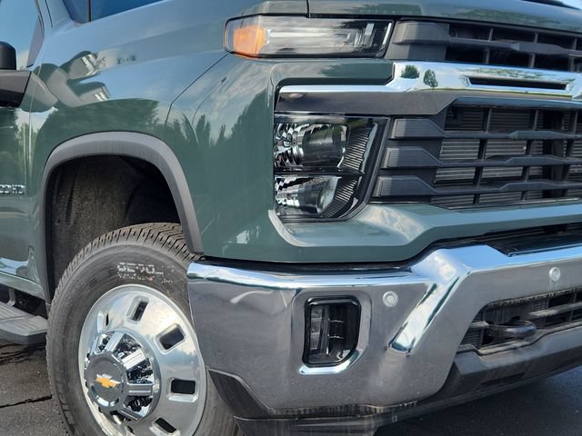 New 2026 Chevrolet Silverado 3500 LT w/ All Star Edition AWD/4WD image 9