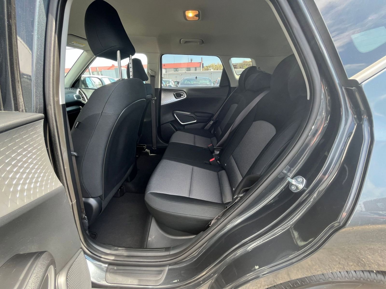 Used 2025 Kia Soul LX w/ LX Technology Package image 23