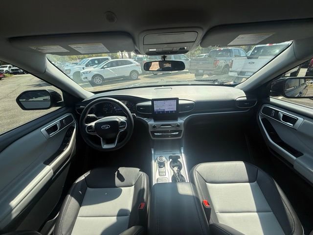 New 2024 Ford Explorer XLT w/ Equipment Group 202A image 9