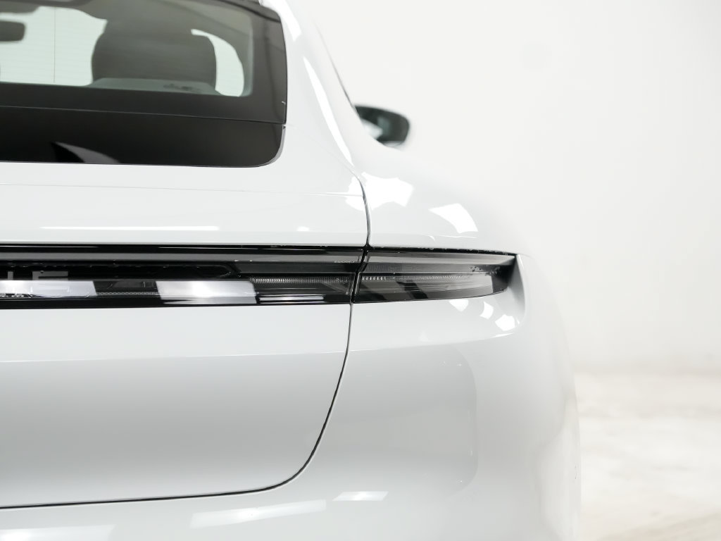 New 2026 Porsche Taycan 4S AWD/4WD image 12