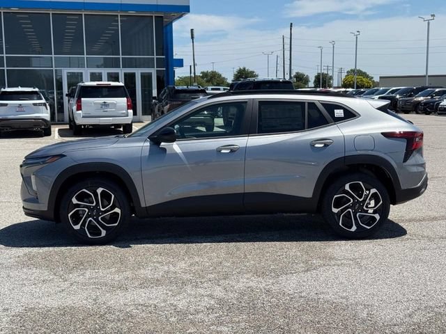 New 2026 Chevrolet Trax RS w/ Sunroof Package FWD image 2