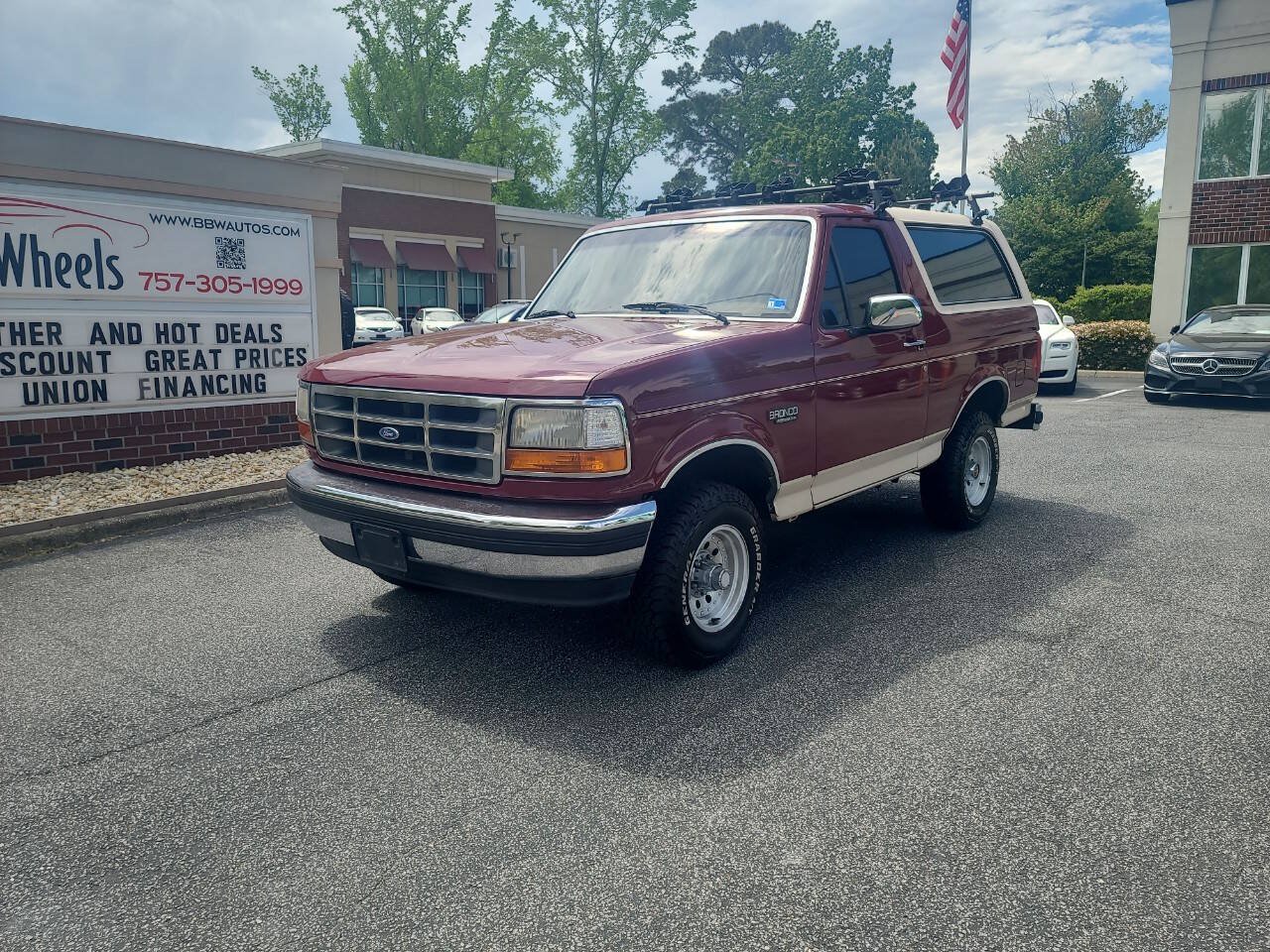 Used 1993 Ford Bronco Eddie Bauer AWD/4WD image 3
