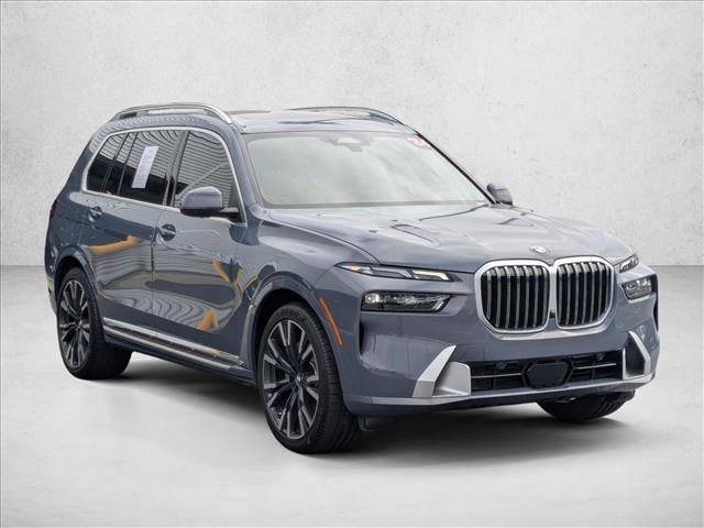 Used 2024 BMW X7 xDrive40i w/ Parking Assistance Package AWD/4WD video 3