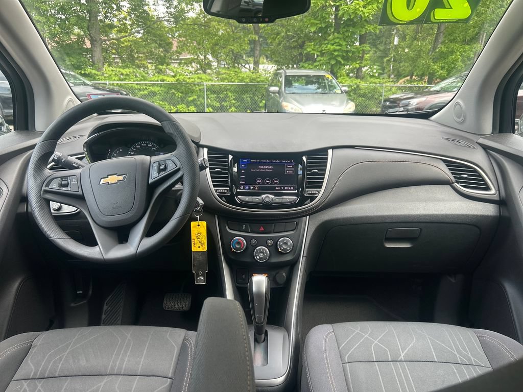 Used 2020 Chevrolet Trax LT AWD/4WD image 12