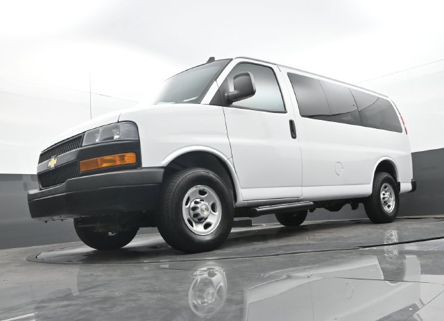 Used 2022 Chevrolet Express 2500 LS w/ Driver Convenience Package RWD image 22