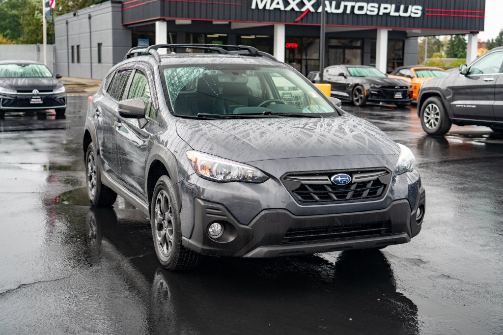 Used 2022 Subaru Crosstrek 2.5i Sport w/ Moonroof Package AWD/4WD image 2