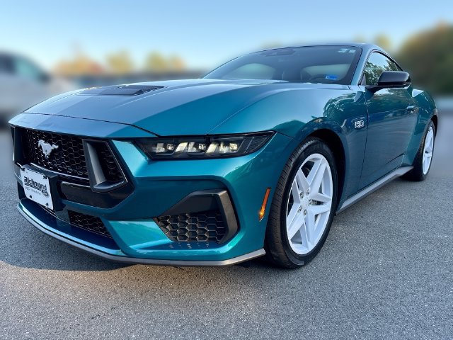 Certified 2026 Ford Mustang GT Premium RWD image 4