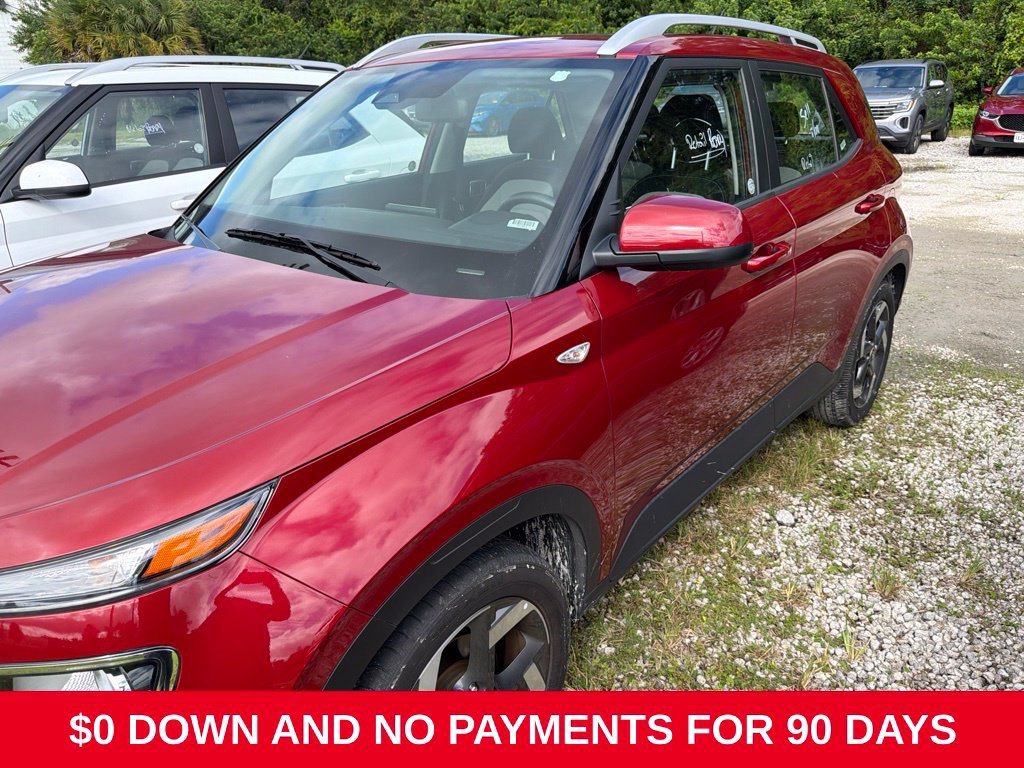 Used 2025 Hyundai Venue SEL FWD image 1
